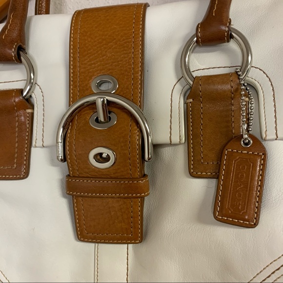 50% OFF Coach cream hobo flip shoulder bag - Picture 2 of 9